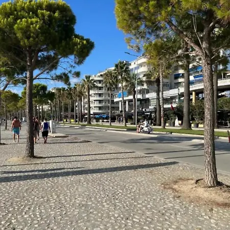 Spacious Beachside By Apartmentsvloraholidays Appartamento