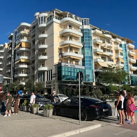 Spacious Beachside By Apartmentsvloraholidays Vlorë